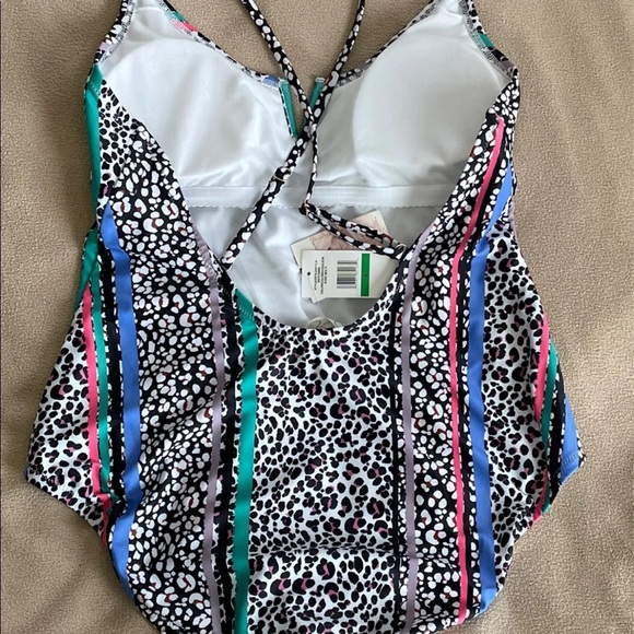 SOLD Jessica Simpson one piece swimsuit - Picture 2 of 4